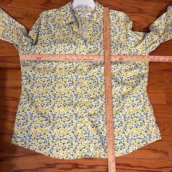 Foxcroft Size 16 Wrinkle Free 3/4 Sleeve floral blouse.  Like new - Picture 8 of 10
